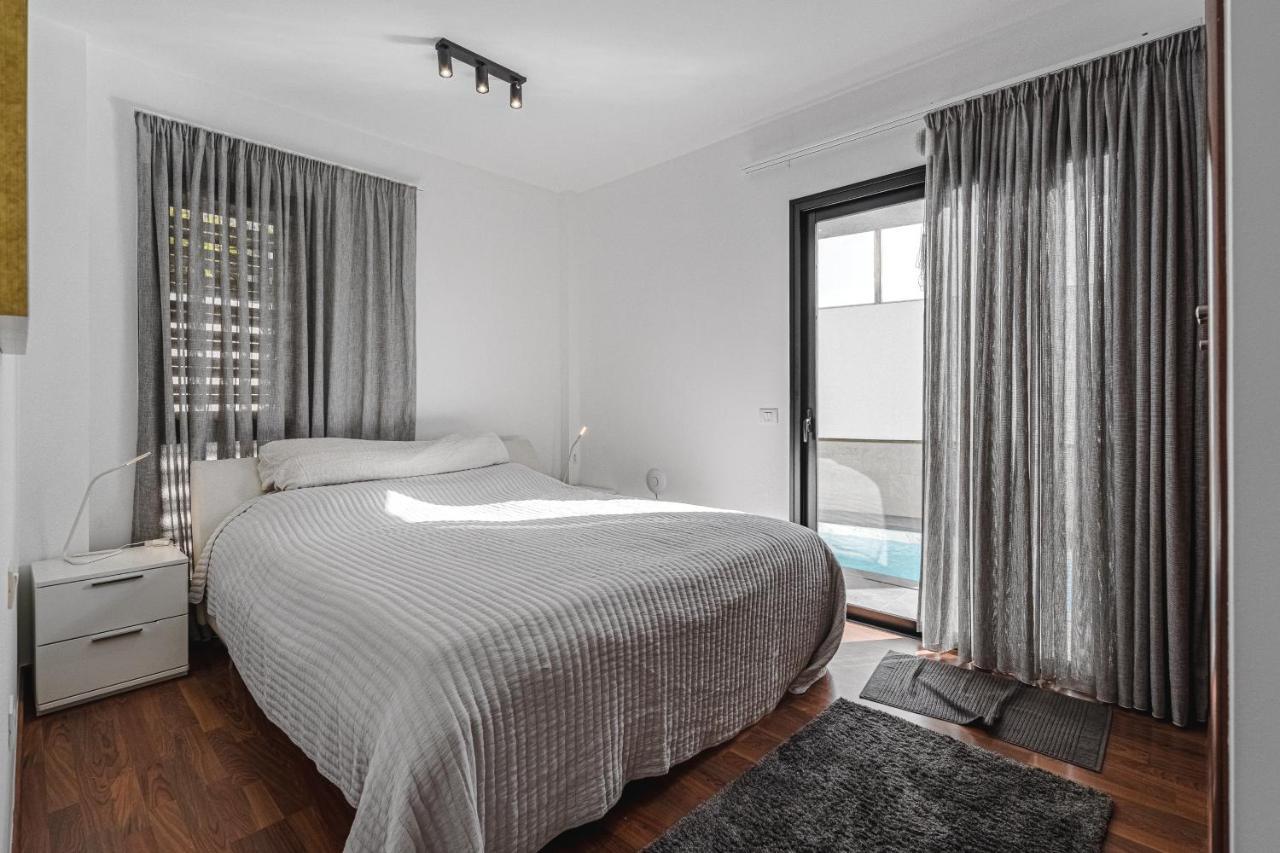 Laurel Villa With Heated Pool Адехе Екстериор снимка