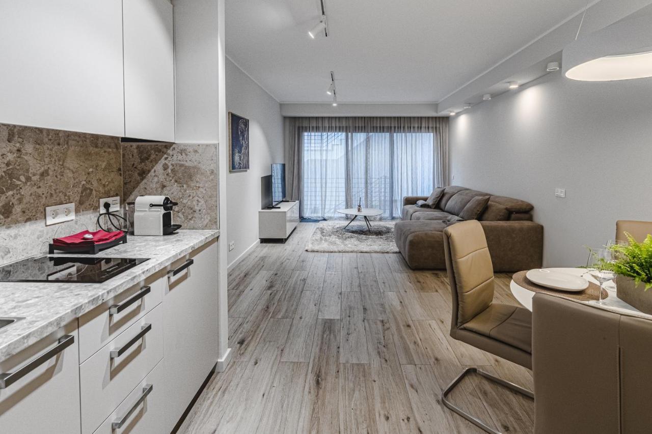 Laurel Villa With Heated Pool Адехе Екстериор снимка