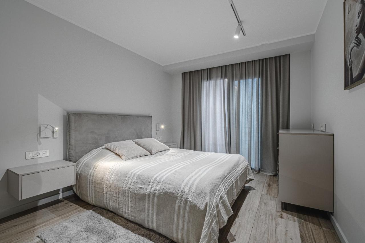 Laurel Villa With Heated Pool Адехе Екстериор снимка